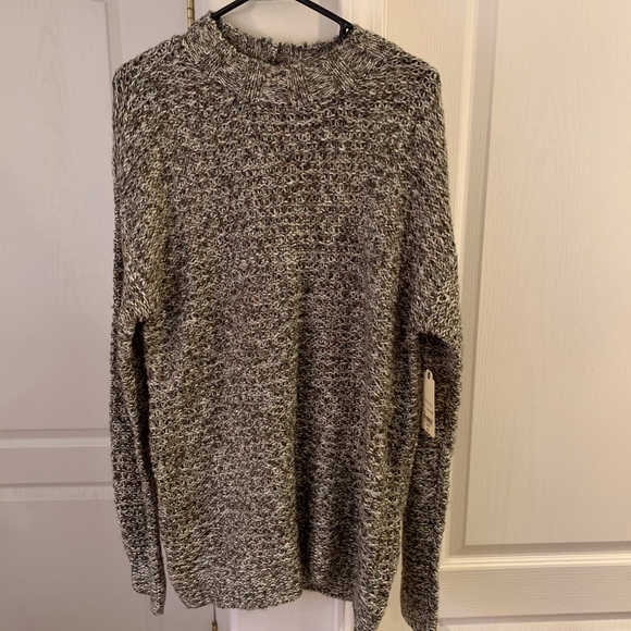 St John's Bay woman's sweaters  SZ L Olive - Picture 2 of 4